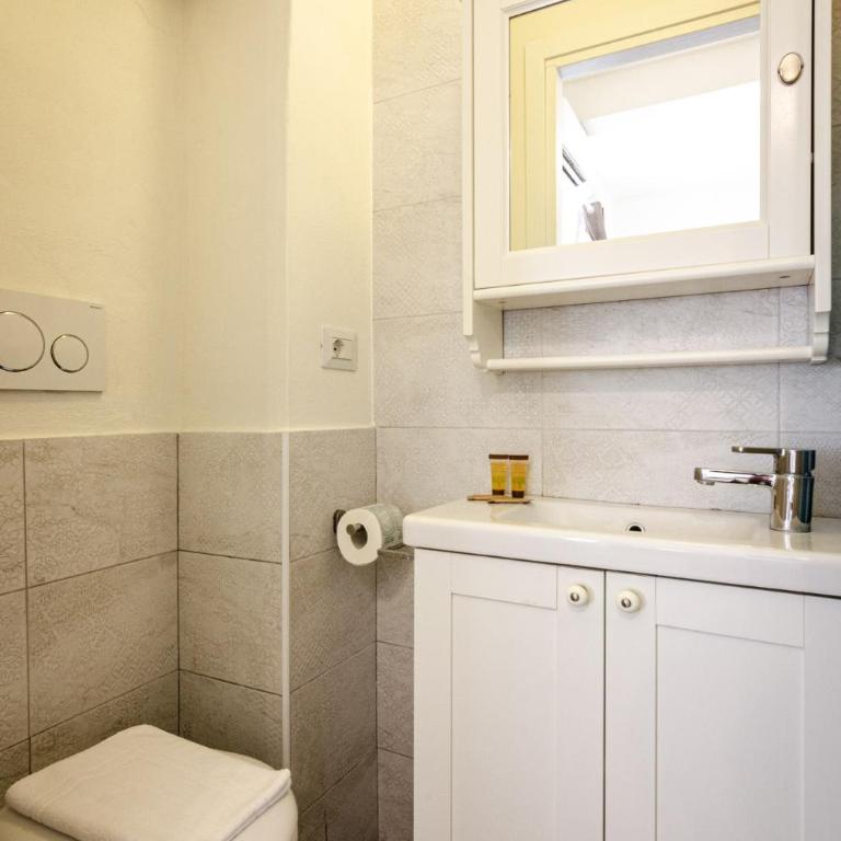 Abalus Studio - One-Bedroom Apartment - 14