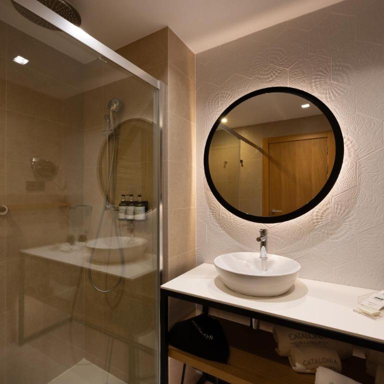 Catalonia Diagonal Centro - Double or Twin Room with Balcony or Terrace - 4