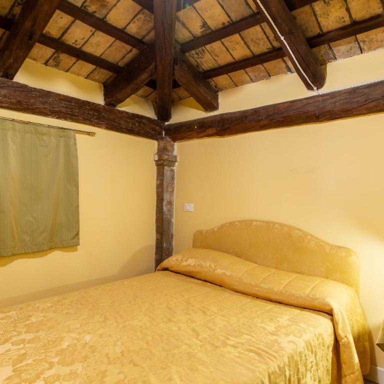 Hotel Sant'Andrea - Triple Room in the Hotel Garden - 6