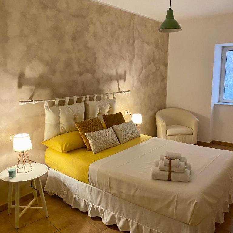 Figurari Home Napoli-3 Deluxe - Appartamento con 1 Camera da Letto - 1