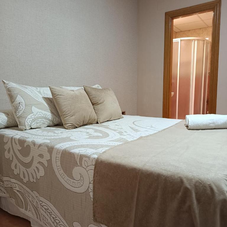 Las Rosas - Two-Bedroom Apartment - 8