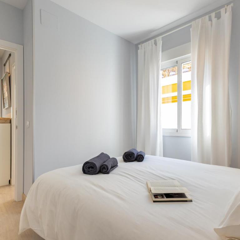 Charming 2 Bedroom Apartment at Iconic Triana neighborhood by OCityzen - Two-Bedroom Apartment - 27