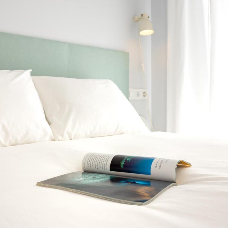 Charming 2 Bedroom Apartment at Iconic Triana neighborhood by OCityzen - Two-Bedroom Apartment - 16