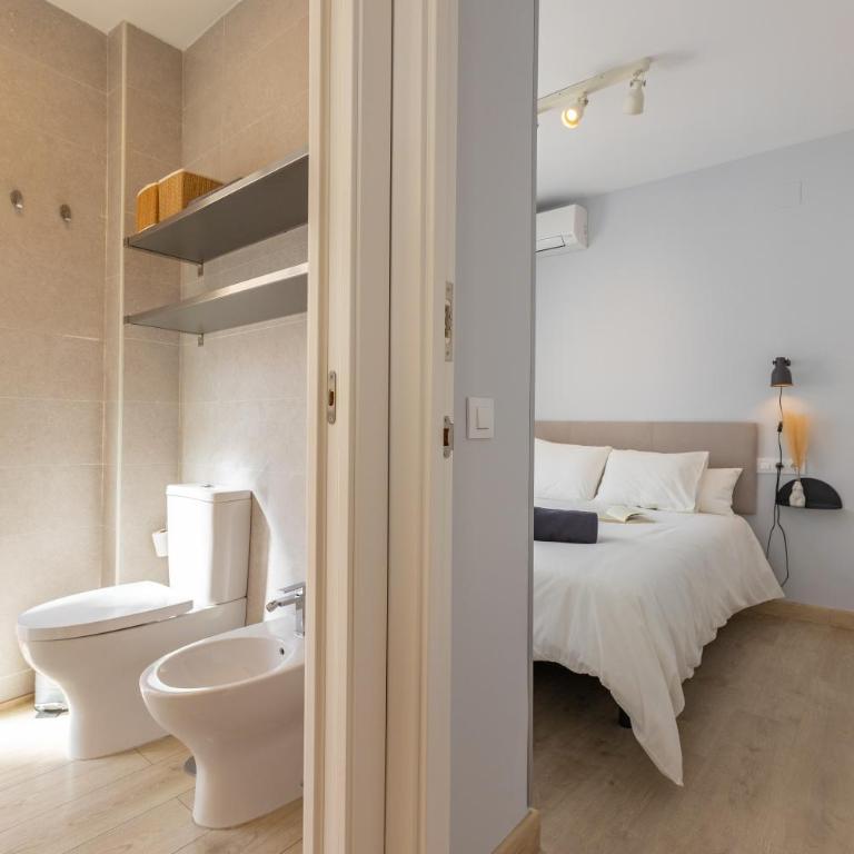 Charming 2 Bedroom Apartment at Iconic Triana neighborhood by OCityzen - Two-Bedroom Apartment - 35