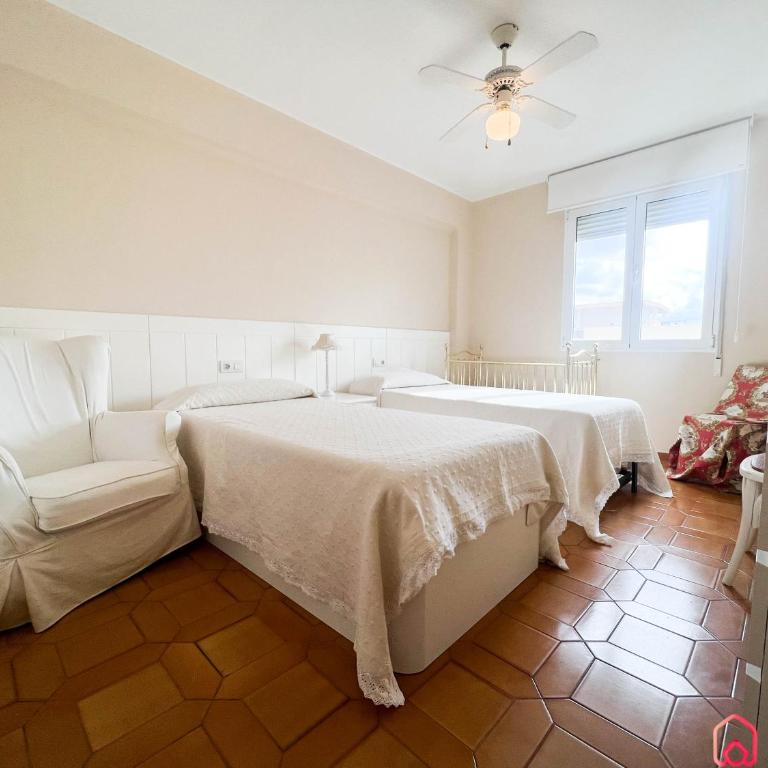 El Capricho - Three-Bedroom Apartment - 23