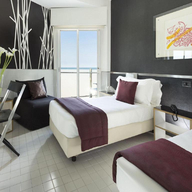 Hotel Michelangelo - Standard Double or Twin Room with Partial Sea View - 7