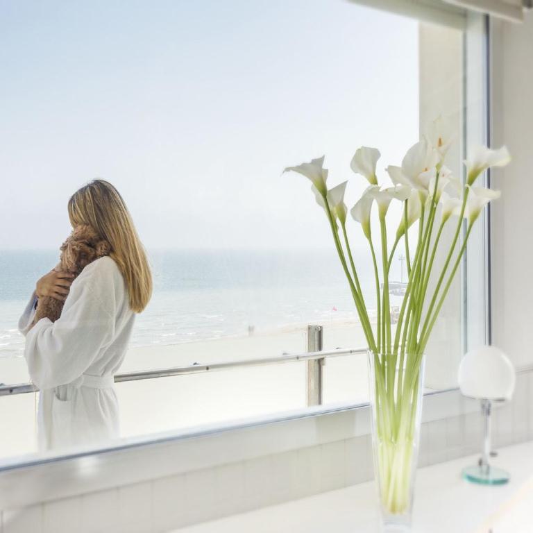 Hotel Michelangelo - Standard Double or Twin Room with Sea View - 7