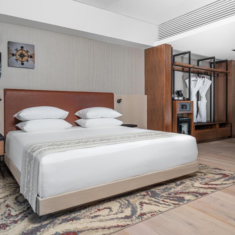Hyatt Regency Mexico City Insurgentes WTC - King Room - Club Access - 11