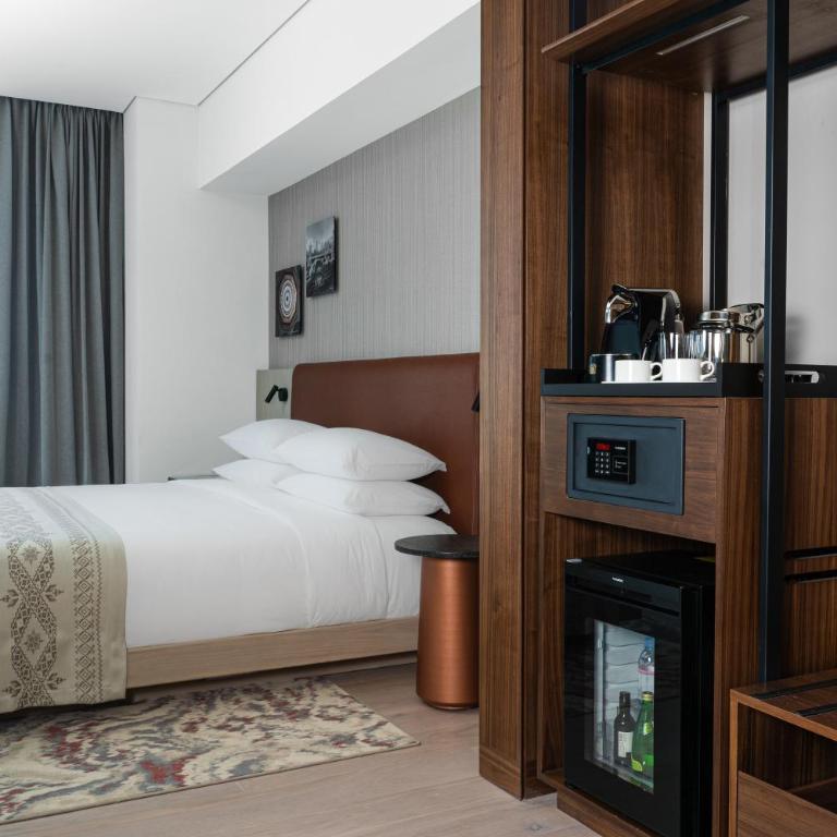 Hyatt Regency Mexico City Insurgentes WTC - King Room with City View - 9