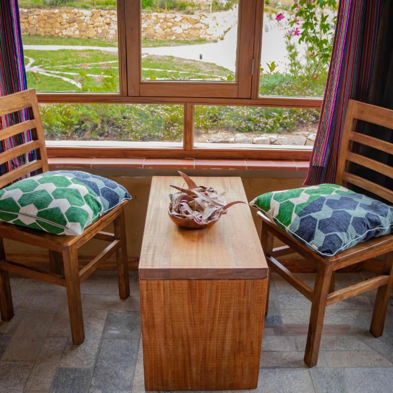 Fleur Lodge - Queen Room with Garden View - 5