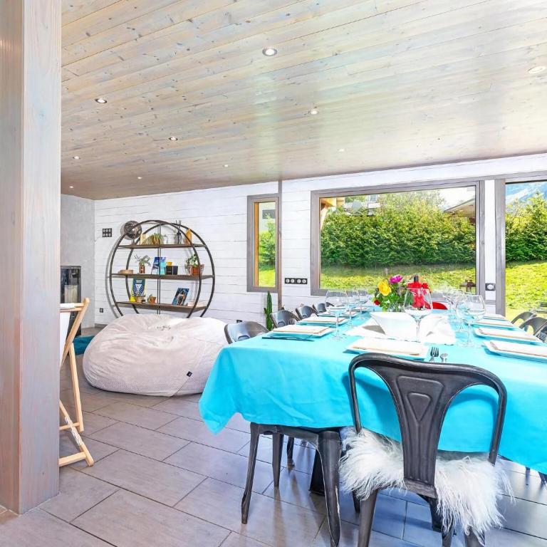 Chalet in Moulin with Sauna & Stunning Views - Chalet Superior - 8