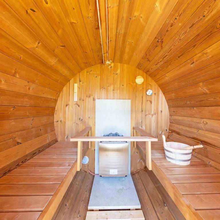 Chalet in Moulin with Sauna & Stunning Views - Chalet Superior - 4