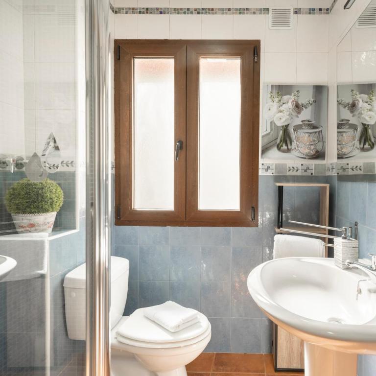 Apartamento Alhambra Boutique - Three-Bedroom Apartment - 14