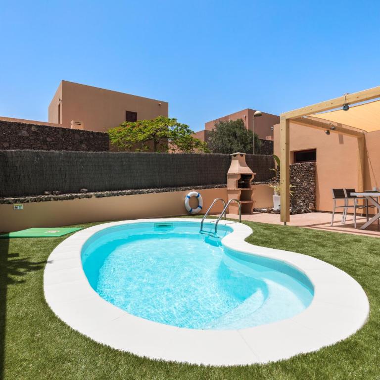 Home2Book Charming Private Pool Aloha Beach Villa - Villa de 3 dormitorios - 6