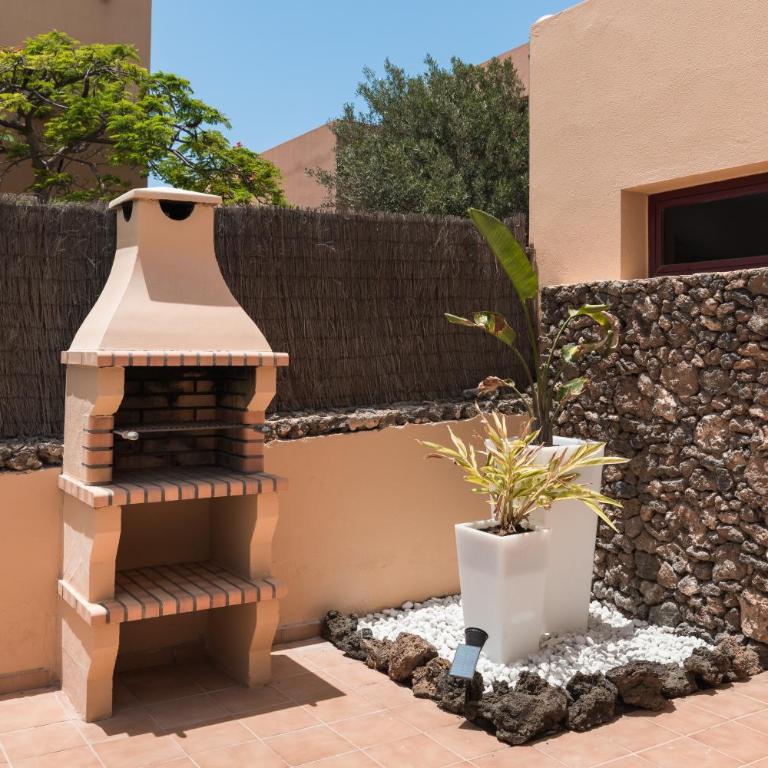 Home2Book Charming Private Pool Aloha Beach Villa - Villa de 3 dormitorios - 23