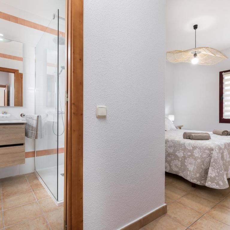 Home2Book Charming Private Pool Aloha Beach Villa - Villa de 3 dormitorios - 17