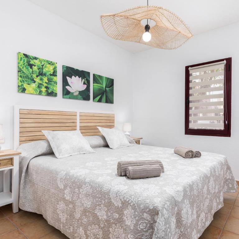 Home2Book Charming Private Pool Aloha Beach Villa - Villa de 3 dormitorios - 15
