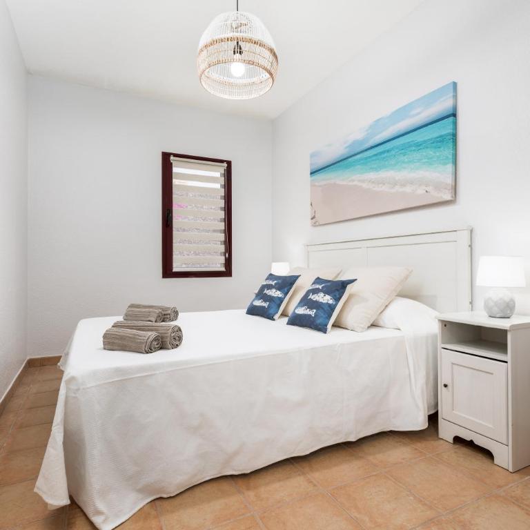 Home2Book Charming Private Pool Aloha Beach Villa - Villa de 3 dormitorios - 12