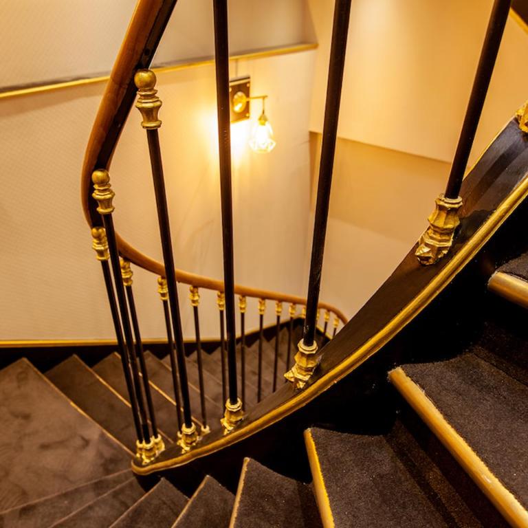 OLuxuxy49 - Appartements T3 de prestige, Place du Ralliement, 2ème 3ème et 4ème étage SANS ASCENSEUR - Appartement 2 Chambres - 11