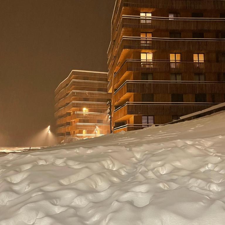 Ferienwohnung 3,5 Zimmer direkt an Ski- und Bikepiste - Apartment mit 2 Schlafzimmern - 3
