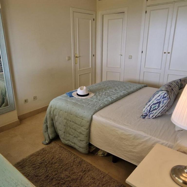 Holidays & Home Beachfront Neptuno I, Sea Views,Pool,Garden, Elviria - Superior Apartment - 10