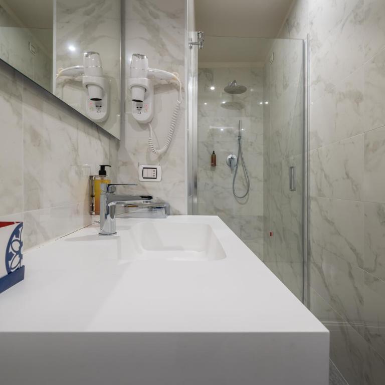 Hotel Croce Di Malta - Junior Suite - 7