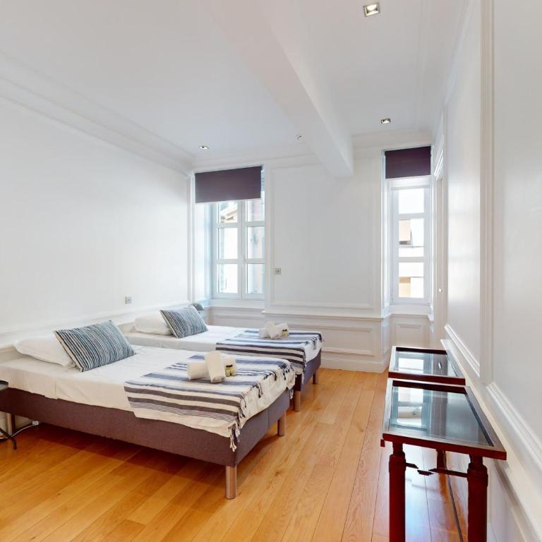 10 Faubourg des Annonciades - Apartamento - 63