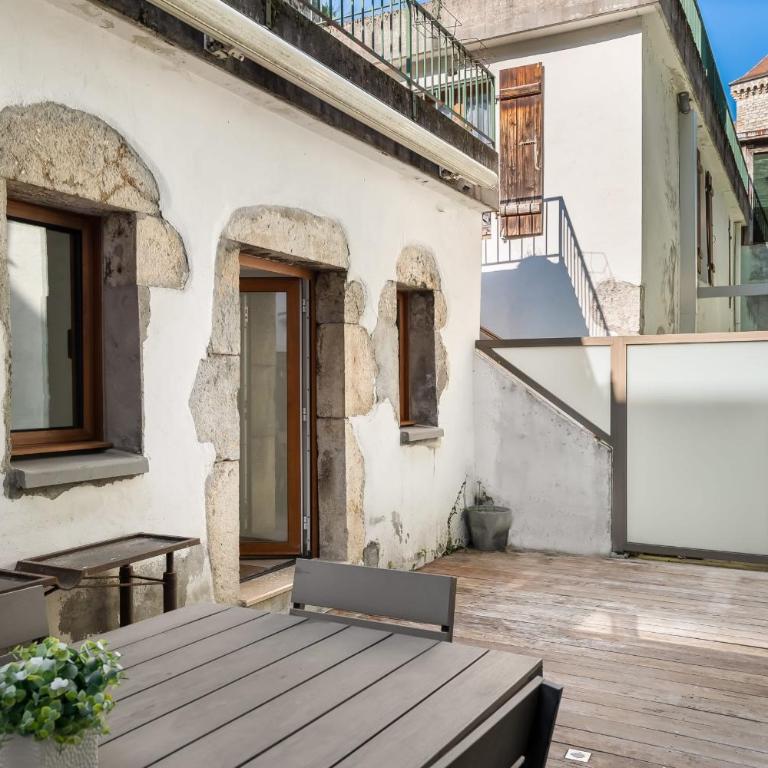 10 Faubourg des Annonciades - Apartamento - 66