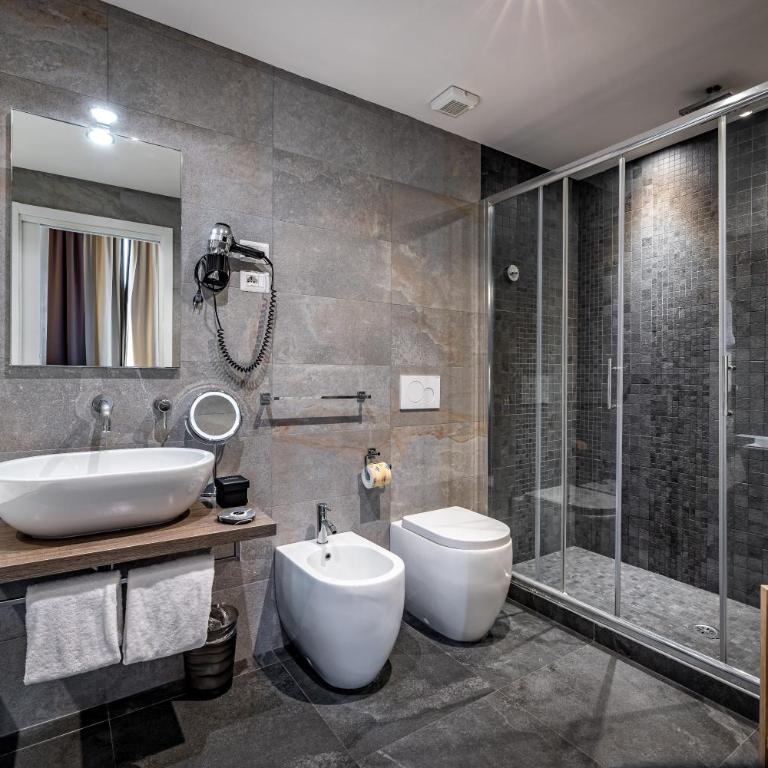 Palazzo Alfieri - Place of Charme - Suite Prestige con Vista Fiume - 6