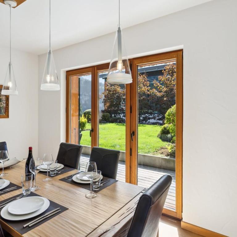 The Lodge by Mrs Miggins - Deluxe Apartment - 4