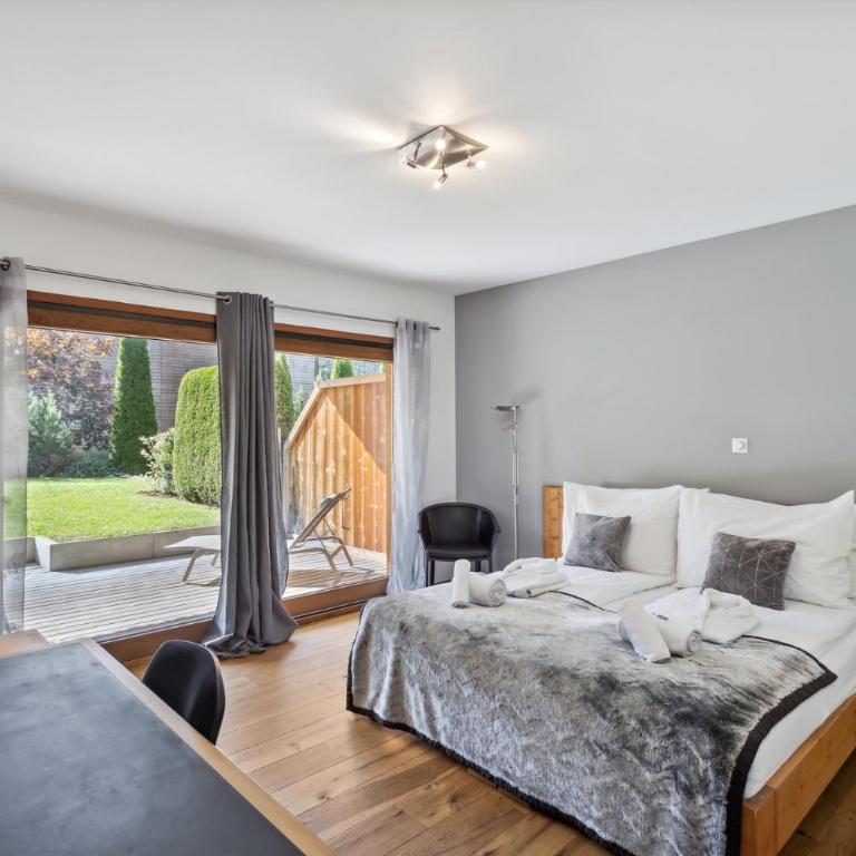 The Lodge by Mrs Miggins - Deluxe Apartment - 3