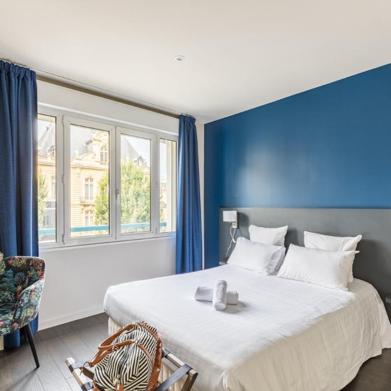 Hotel-Restaurant Le Victoria - Chambre Familiale - 1