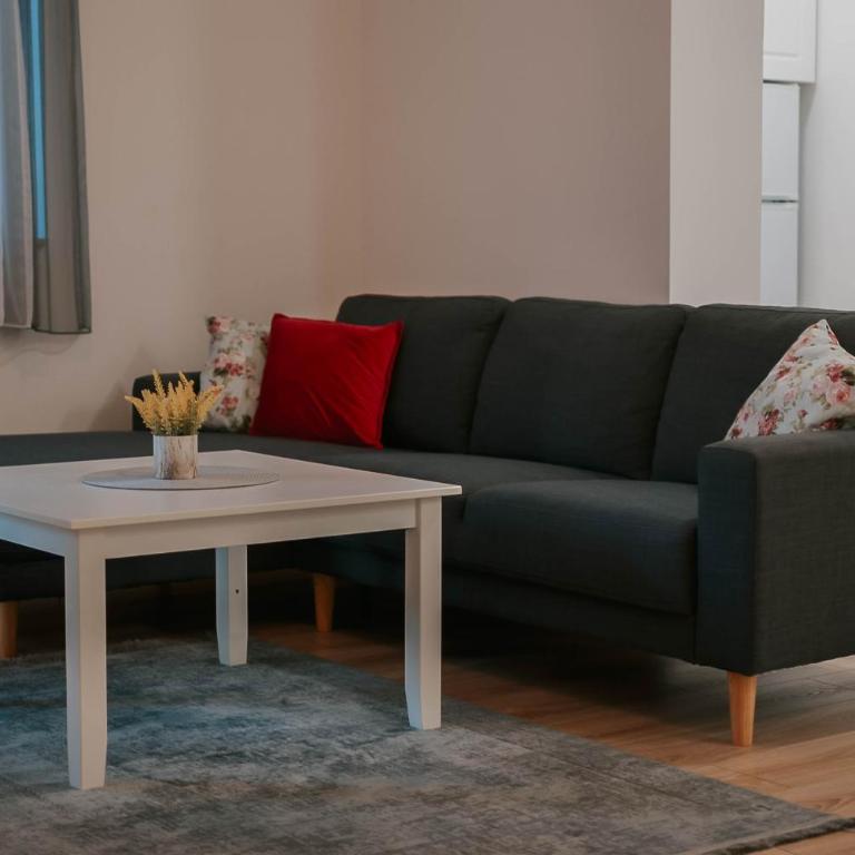 Bell Tower Apartment - One-Bedroom Apartment - 7