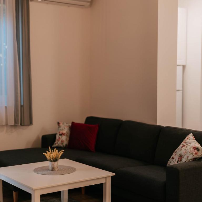 Bell Tower Apartment - One-Bedroom Apartment - 8