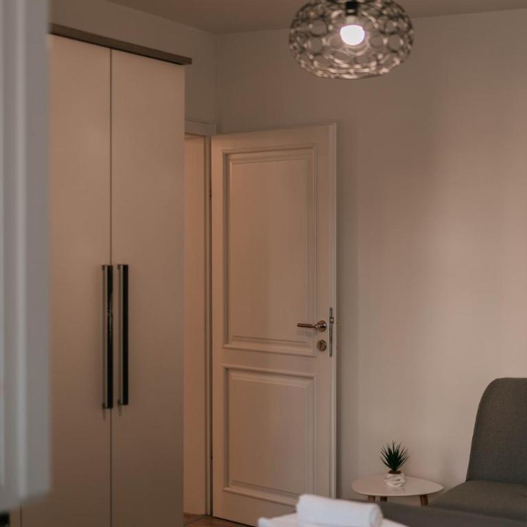 Bell Tower Apartment - One-Bedroom Apartment - 25