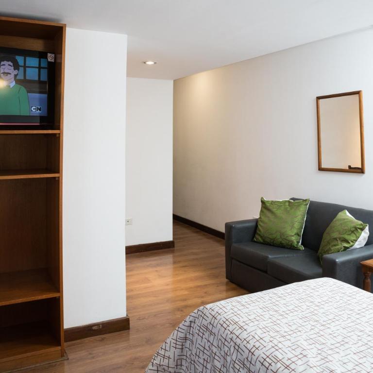 NBH Premier Hotel - Habitación cuádruple - 4