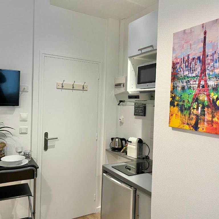 Apartment Paris Studios - Standard Apartment - 8