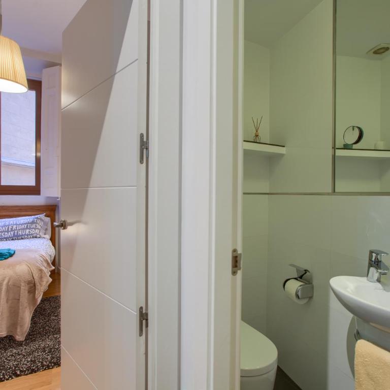Amplio y luminoso apartamento en el centro de Madrid - Apartamento de 2 dormitorios - 14
