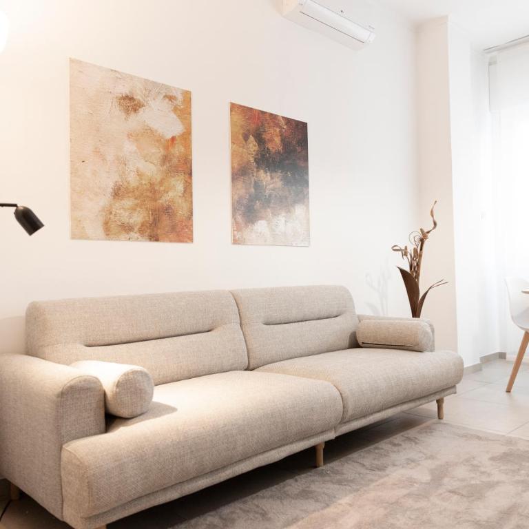 Paradise near the Sea (3 suites Heart of Pescara) - Three-Bedroom Apartment - 2