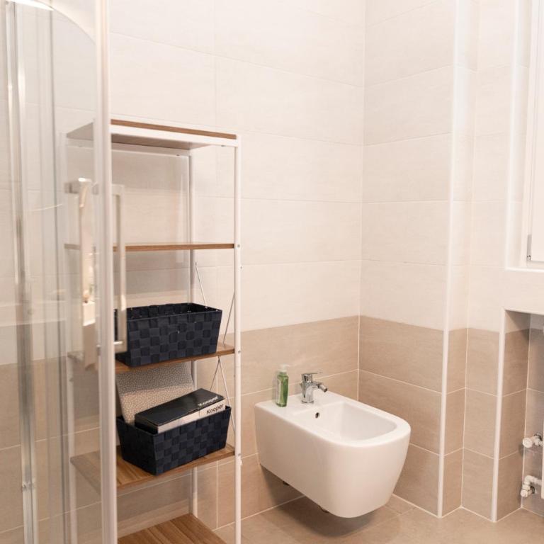 Paradise near the Sea (3 suites Heart of Pescara) - Three-Bedroom Apartment - 15