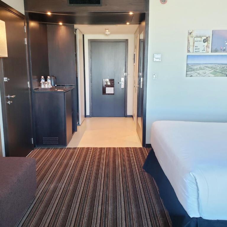 Hilton Garden Inn Neuquen - Habitación con ducha a ras de suelo - 1 cama grande - Adaptada para personas de movilidad reducida - No fumadores - 3