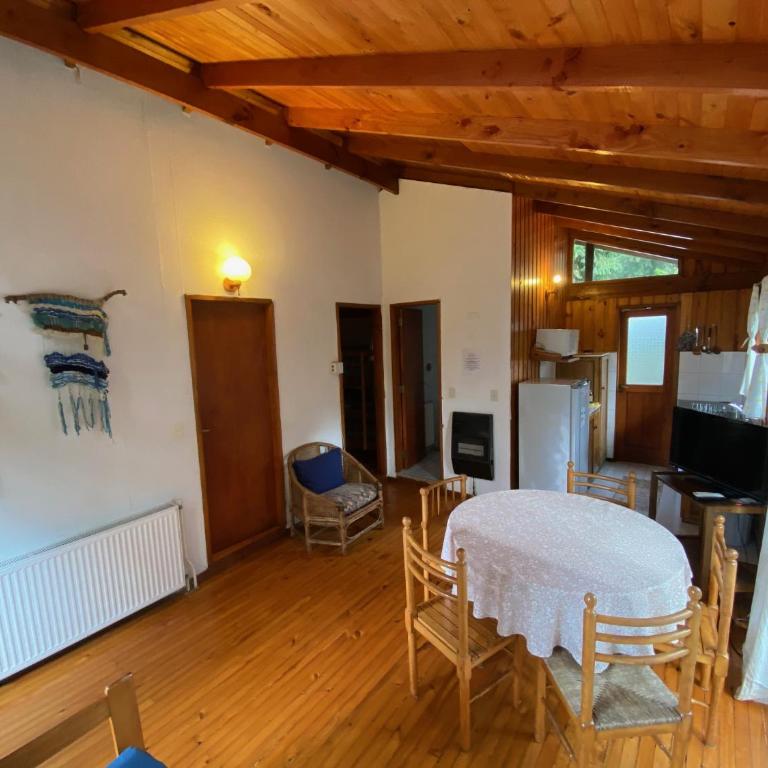 Cabañas Loncotraro - Two-Bedroom House - 1