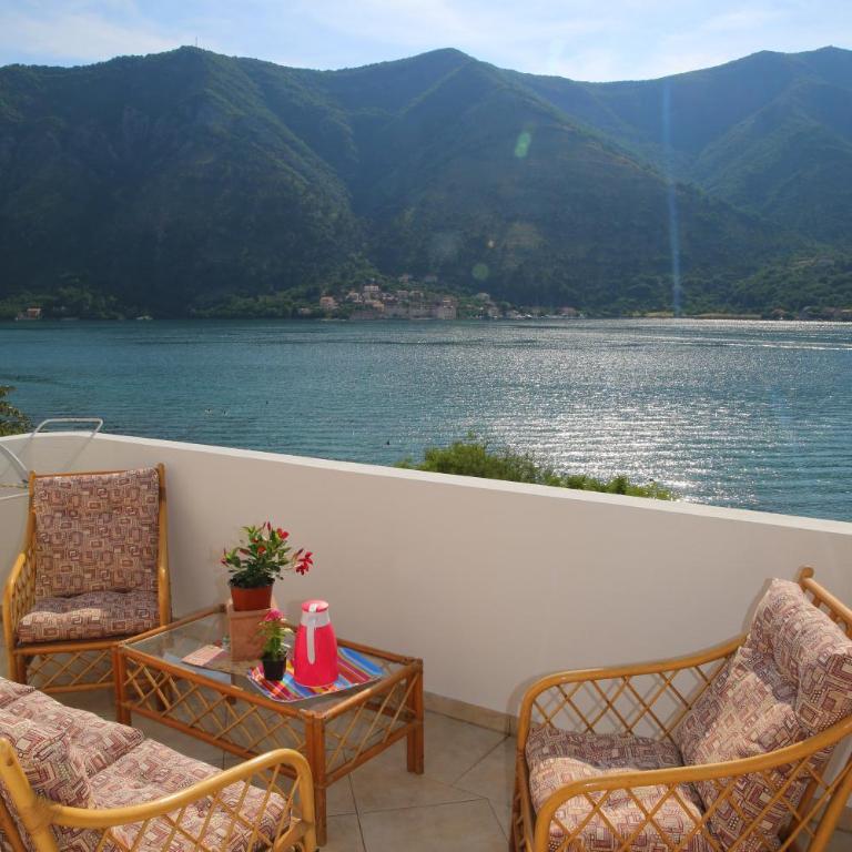 Apartment Jovana - Apartment with Sea View - 1