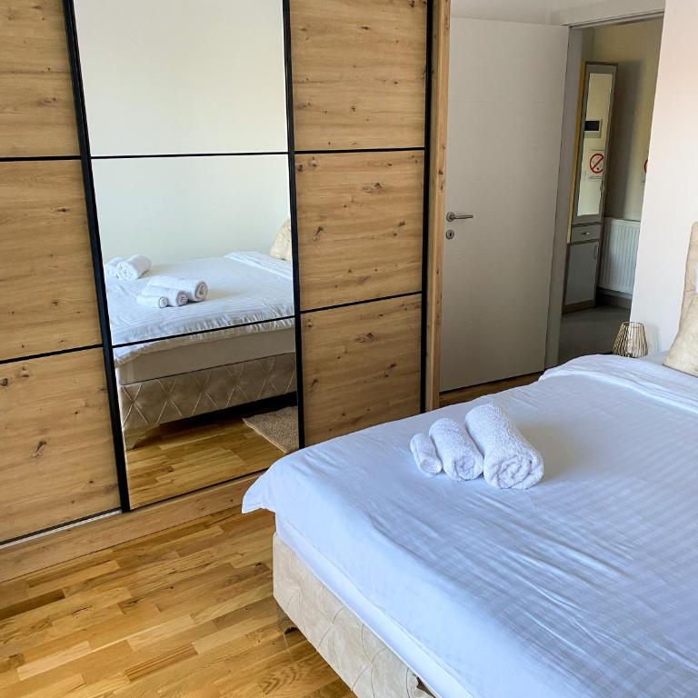 FRONT Apartment - One-Bedroom Apartment - 10