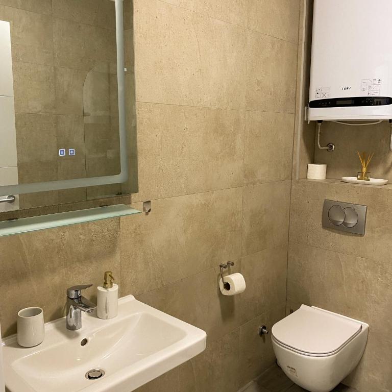 FRONT Apartment - One-Bedroom Apartment - 14