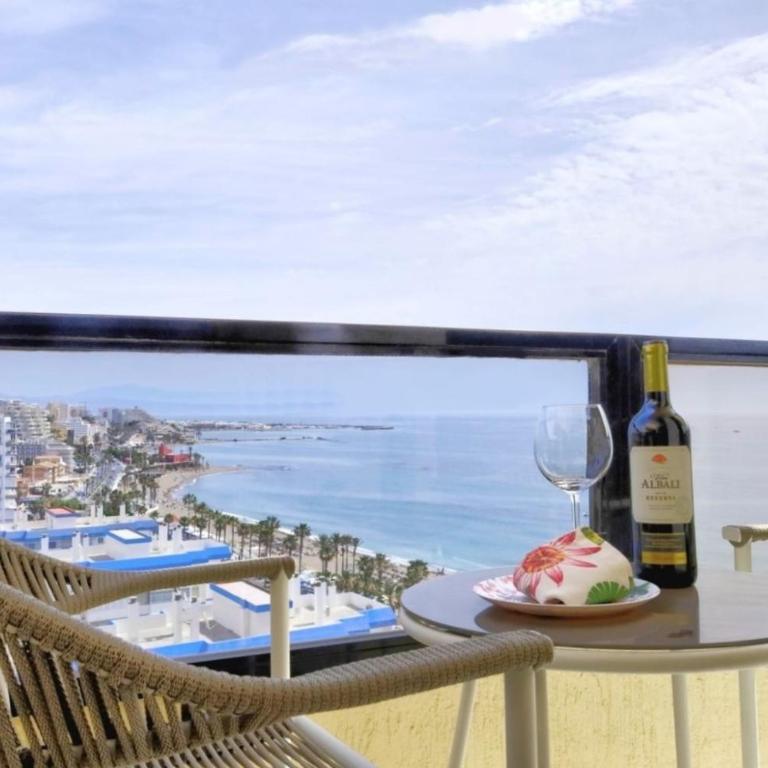 Aloha Playa Deluxe WiFi Swimming Pools & Parking - Apartment with Sea View - 3