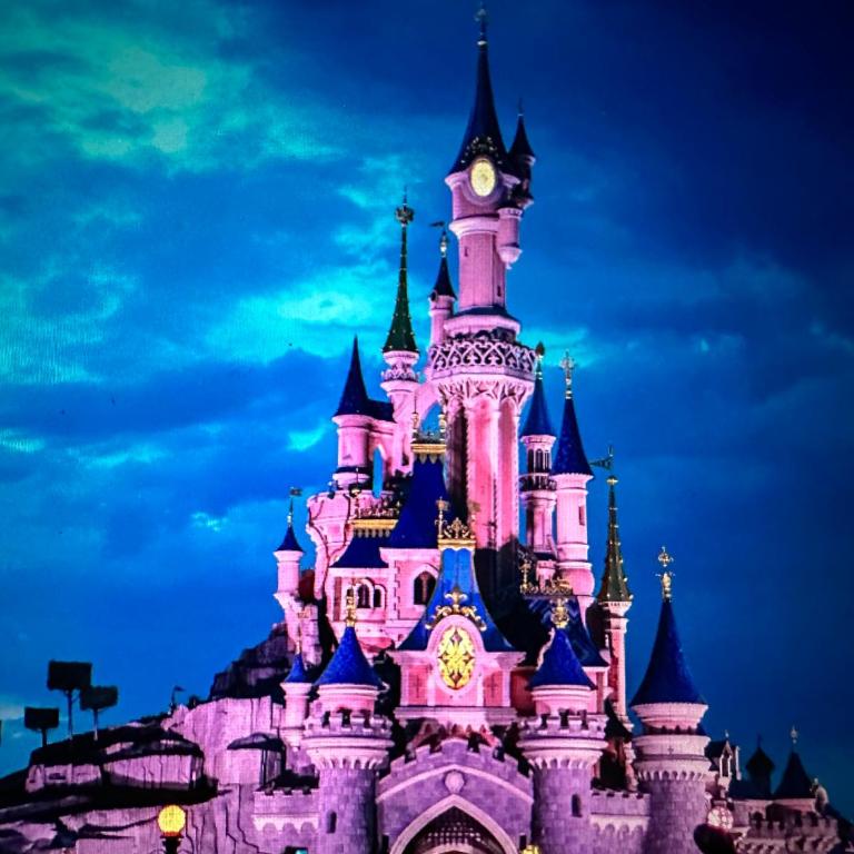 Apt Place de Toscane - 4min Disneyland-PARIS - Appartement 3 Chambres - 4