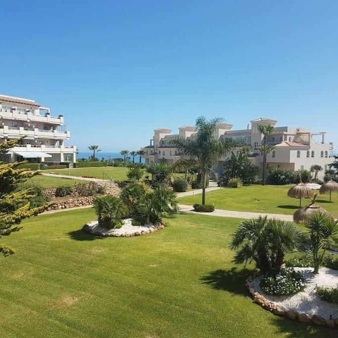Spectacular 3 bedrooms Sea Views apartment - Apartamento de 3 dormitorios - 82