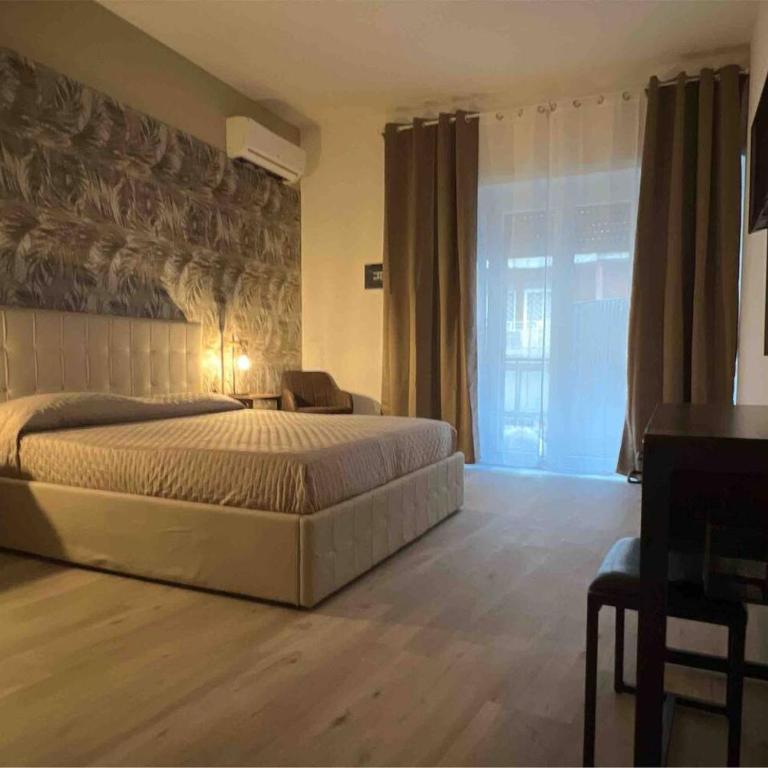 Vatican Fashion Home - Three-Bedroom Apartment - 13