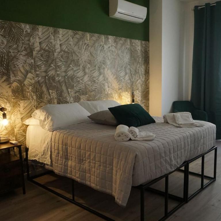 Vatican Fashion Home - Three-Bedroom Apartment - 36